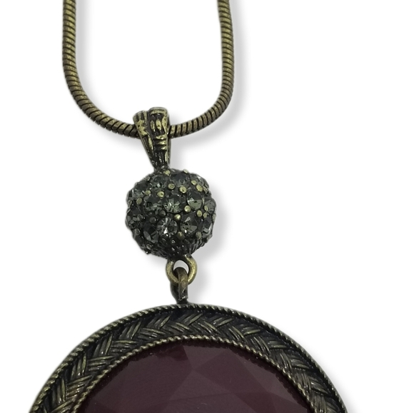 PREMIER DESIGNS ORNATE DOUBLE SIDED PENDANT & ANTIQUE BRASS SNAKECHAIN NECKLACE - Picture 4 of 7